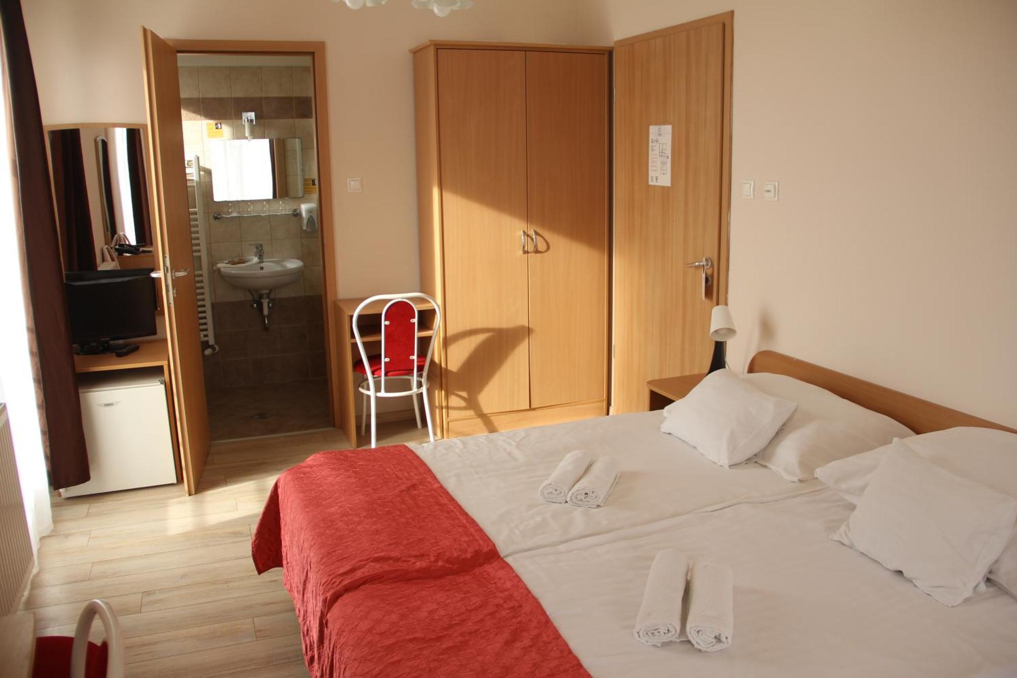 Hotel Rose City 布达佩斯 外观 照片
