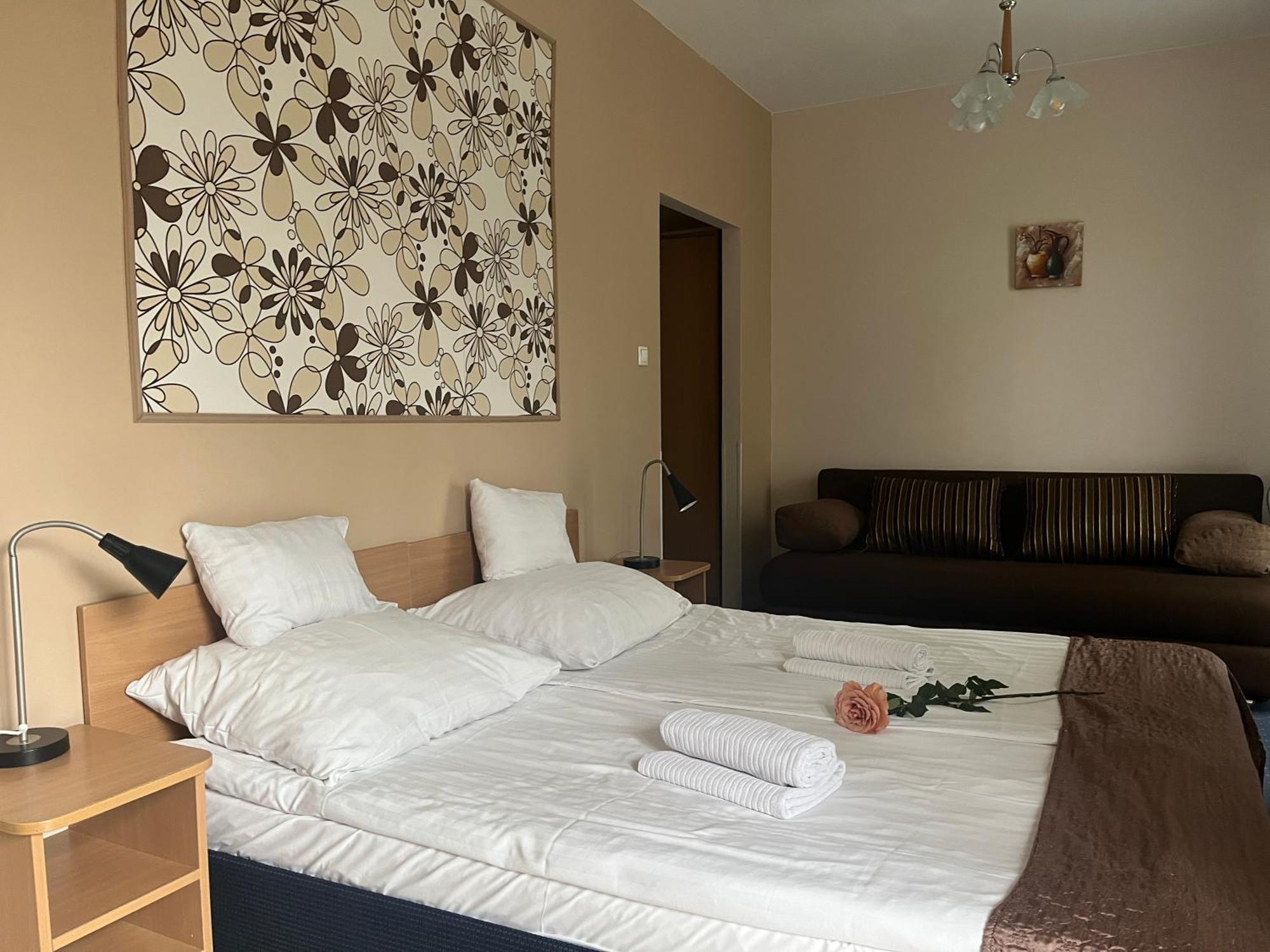 Hotel Rose City 布达佩斯 外观 照片