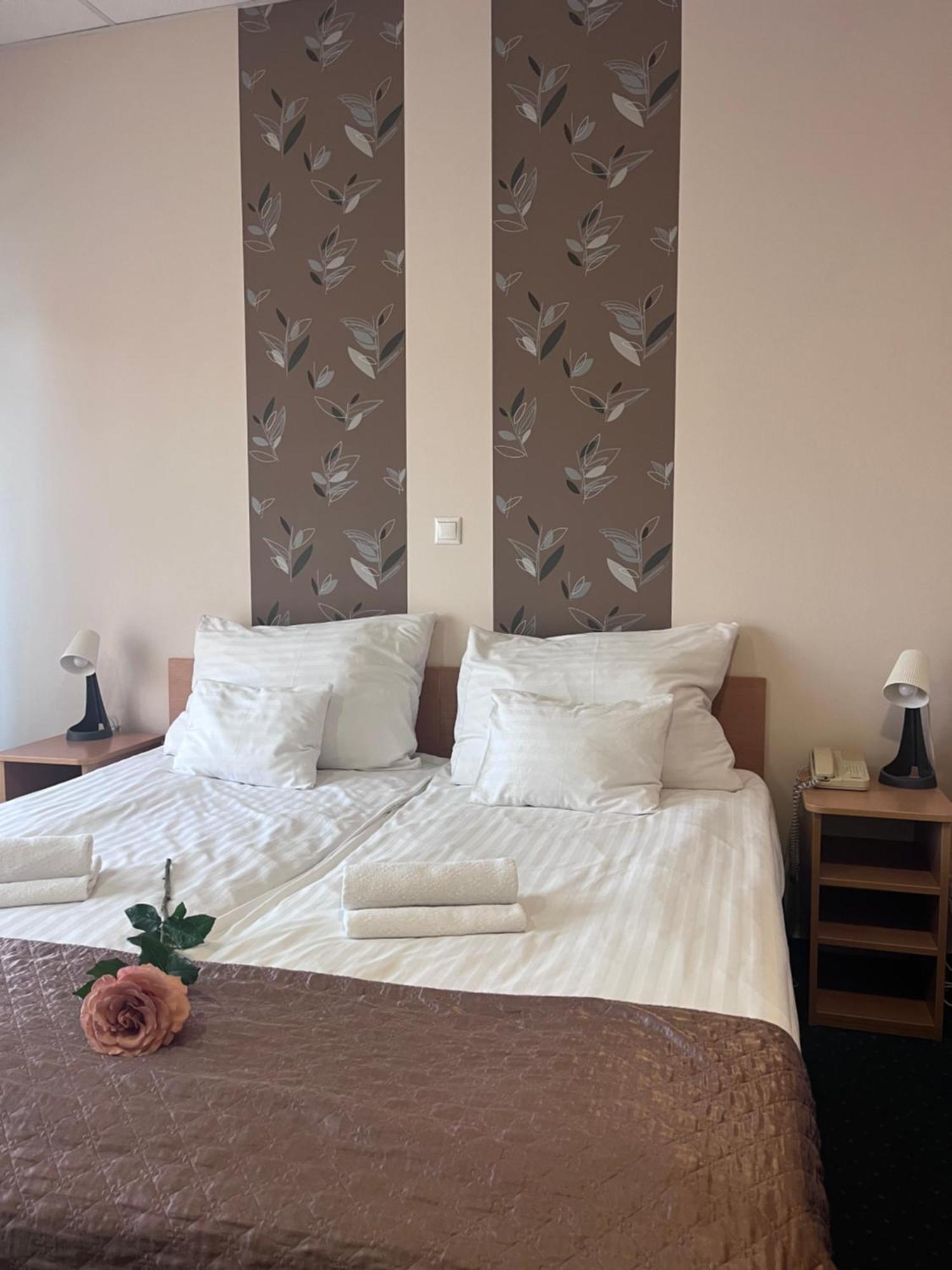 Hotel Rose City 布达佩斯 外观 照片