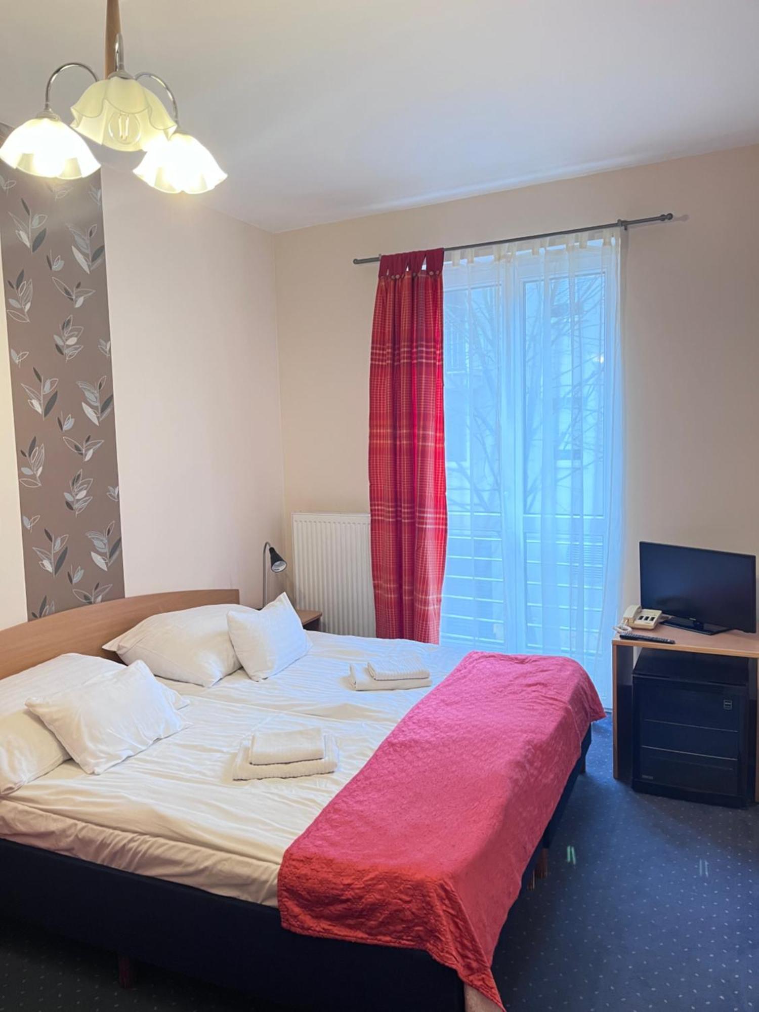 Hotel Rose City 布达佩斯 外观 照片