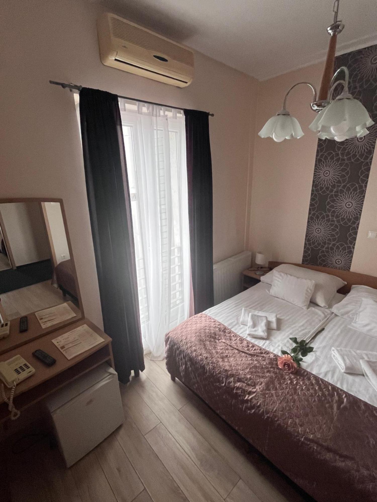 Hotel Rose City 布达佩斯 外观 照片
